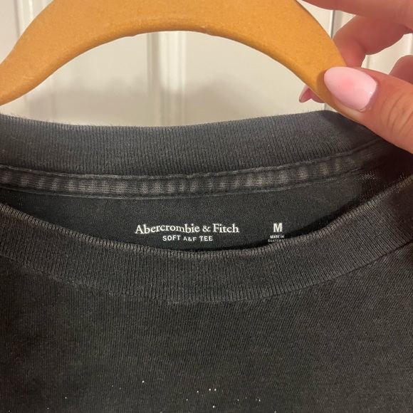 Men’s Abercrombie Tee - Picture 3 of 4